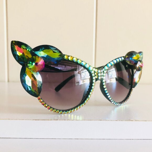 Retro Cat Eye Sunglasses Swarovski Crystal Embellished main image 4